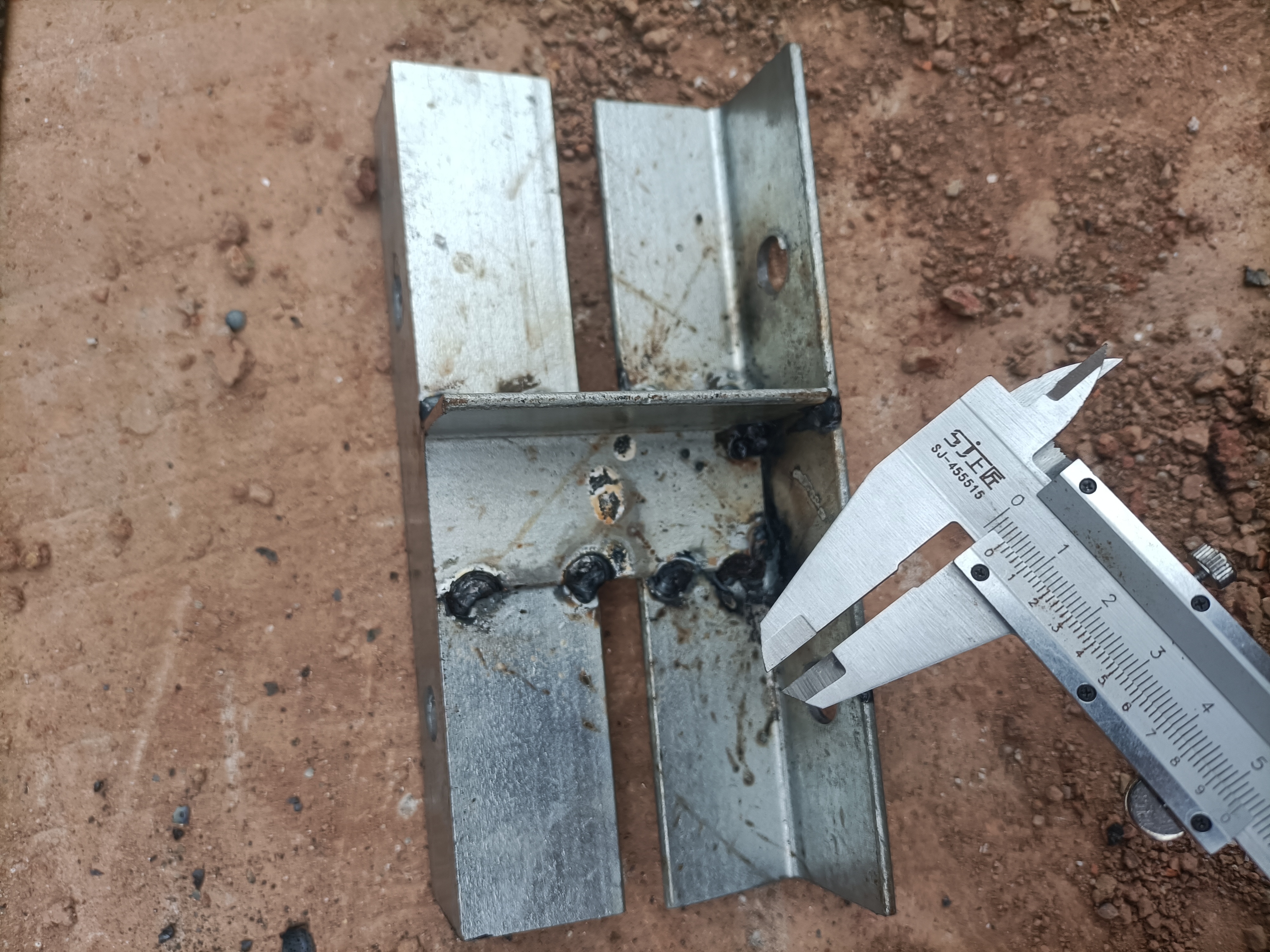 When "No Standard Size Available" Is Not an Acceptable Answer — Pipe Support Bracket Defects Found on Site